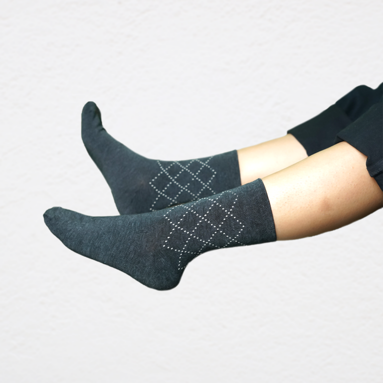 Dotted Diagonal - Full - Black Grey