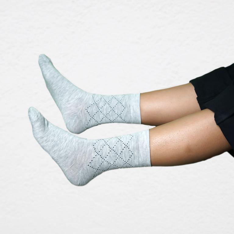 Dotted Diagonal - Full - White Grey