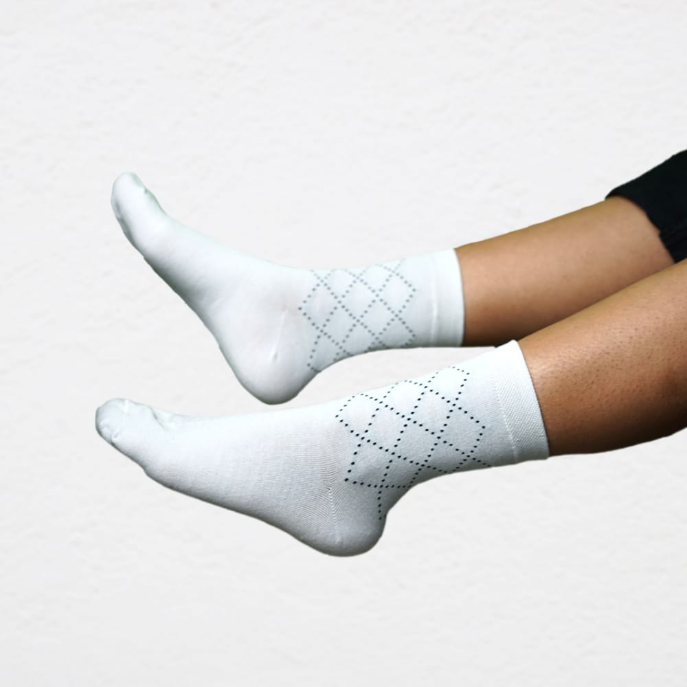 Dotted Diagonal - Full - Pure White